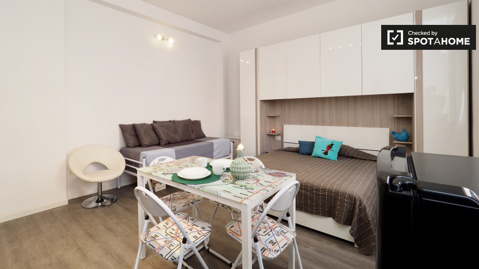 Immagine 11 di Ufficio in affitto  in Via Legnone a Milano