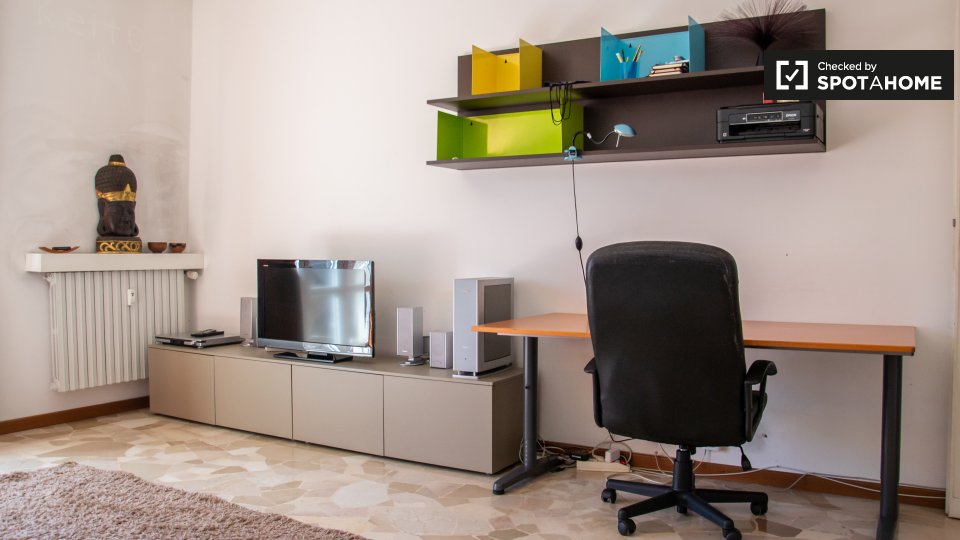 Immagine 18 di Appartamento in affitto  in Via Desenzano a Milano