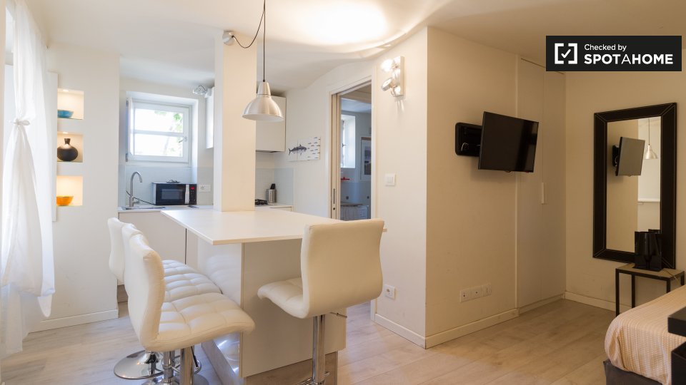 Immagine 1 di Ufficio in affitto  in Via della Rocca a Torino