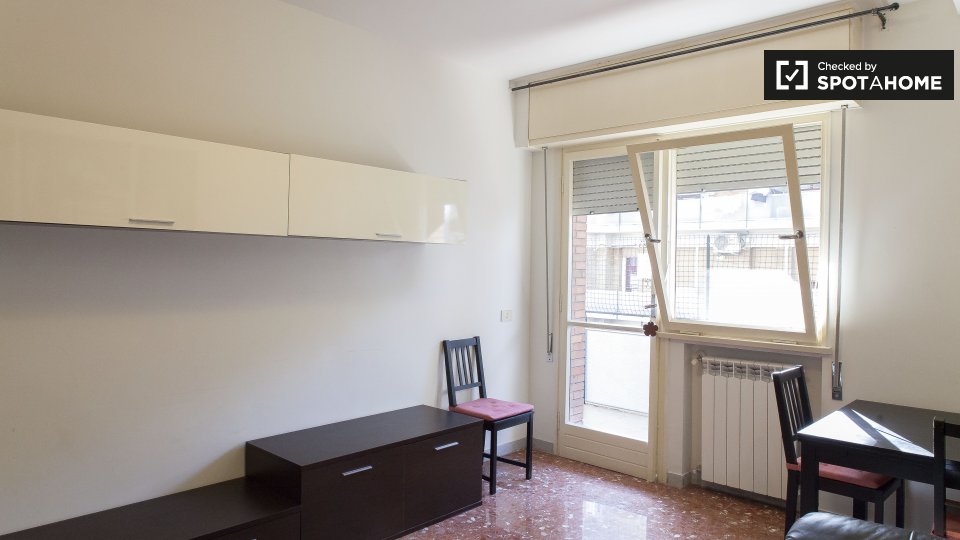 Immagine 9 di Appartamento in affitto  in Via Marco Valerio Corvo, 00174 Roma RM, Italy a Roma