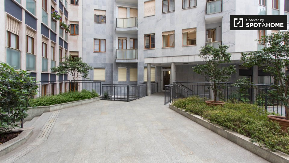 Immagine 13 di Appartamento in affitto  in Via Giuseppe Parini a Milano