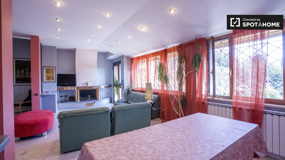 Immagine 3 di Appartamento in affitto  in Via Del fosso di Fioranello a Roma