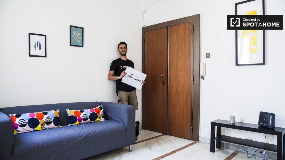 Immagine 10 di Camera condivisa in affitto  in Via Nemorense, 00198 Roma RM, Italy a Roma