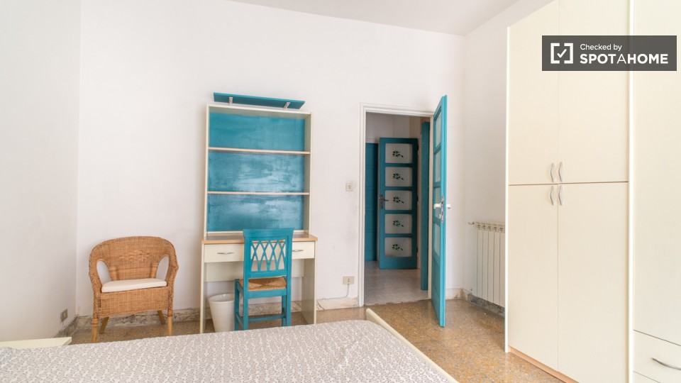 Immagine 15 di Camera condivisa in affitto  in Via delle Cave a Roma