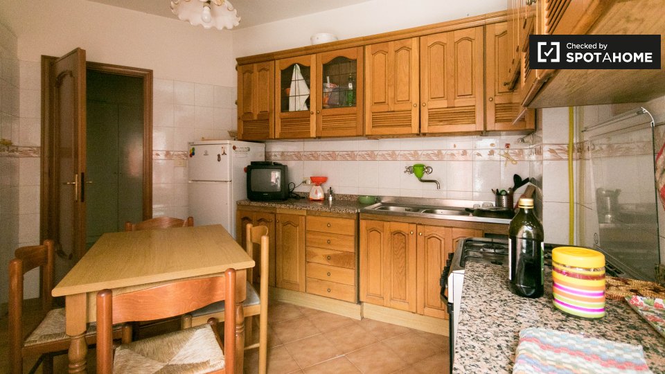 Immagine 5 di Camera condivisa in affitto  in Via delle Cave di Pietralata, 00157 Roma RM, Italy a Roma