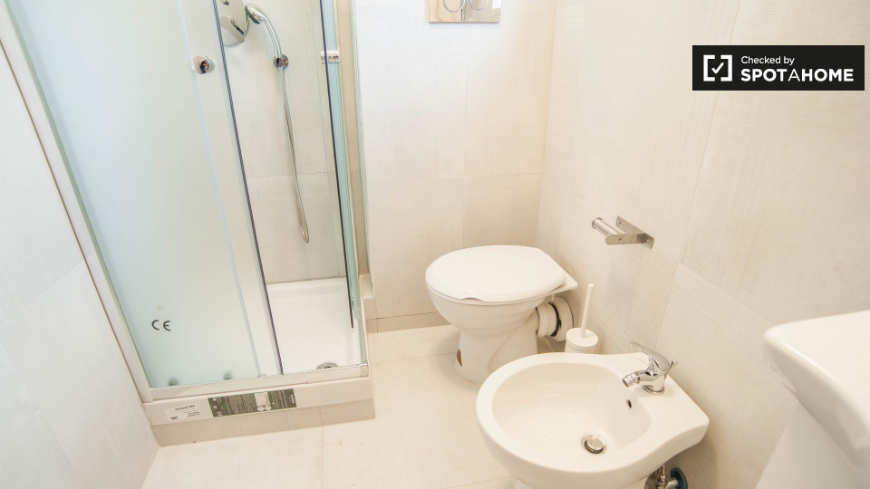 Immagine 10 di Ufficio in affitto  in Via Teodolfo Mertel a Roma