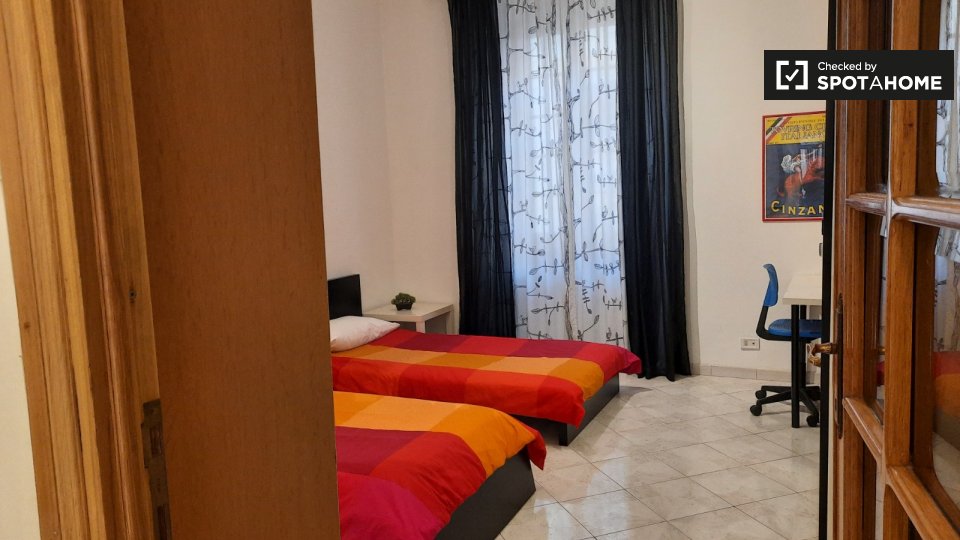 Immagine 19 di Appartamento in affitto  in Via Roma Libera a Roma