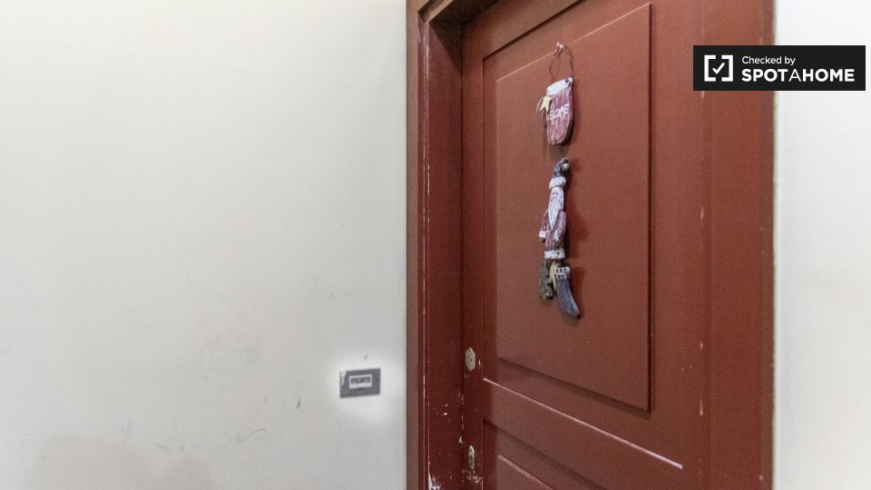 Immagine 14 di Camera condivisa in affitto  in Largo Francesco Anzani a Roma