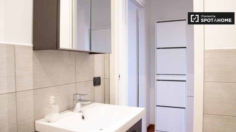 Immagine 13 di Appartamento in affitto  in Via Monte Popera a Milano