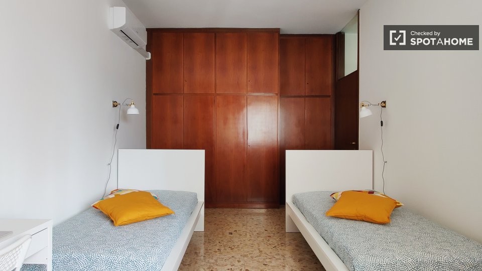 Immagine 2 di Camera condivisa in affitto  in Mauro a Milano