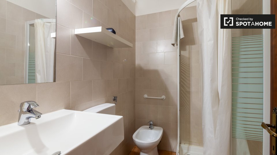 Immagine 13 di Ufficio in affitto  in Via Palestro a Bologna