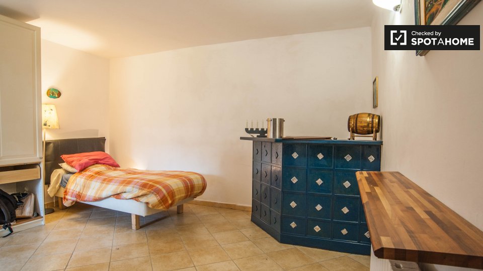 Immagine 14 di Appartamento in affitto  in Via Giolito Dè Ferrari, 00128 Selcetta RM, Italy a Roma