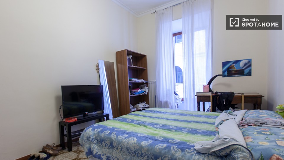 Immagine 17 di Camera condivisa in affitto  in Via Mecenate a Roma