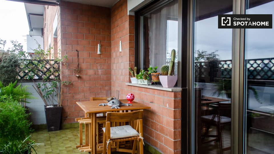 Immagine 17 di Camera condivisa in affitto  in Via Benedetto Croce, 00142 Roma RM, Italy a Roma