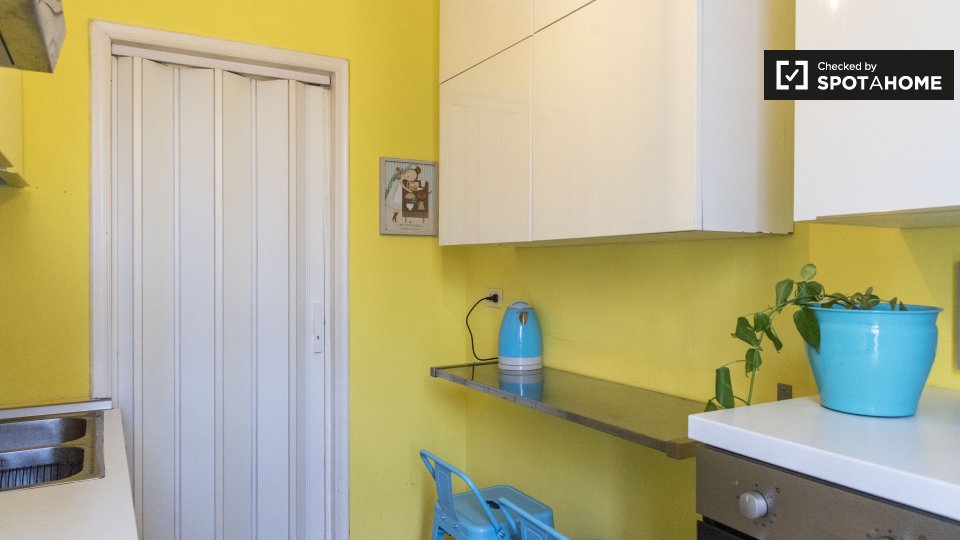 Immagine 11 di Appartamento in affitto  in Via Francesco Caracciolo a Roma