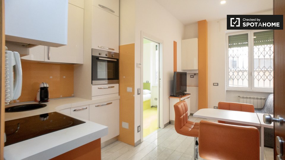 Immagine 9 di Appartamento in affitto  in Via Fiuggi, 20159 Milano MI, Italy a Milano