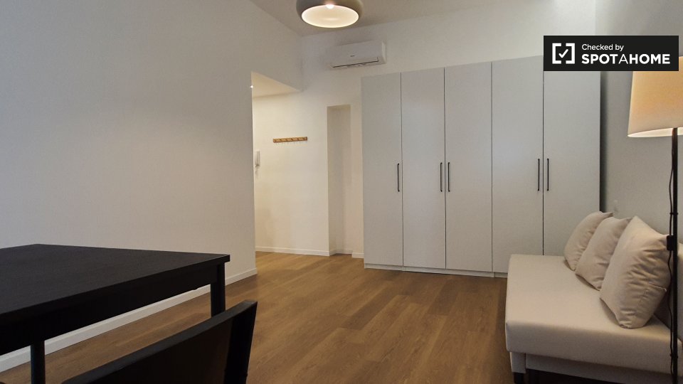 Immagine 4 di Ufficio in affitto  in Viale Certosa a Milano