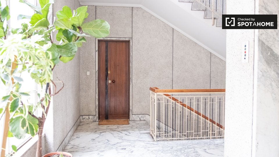 Immagine 15 di Camera condivisa in affitto  in Via Gregorio VII a Roma