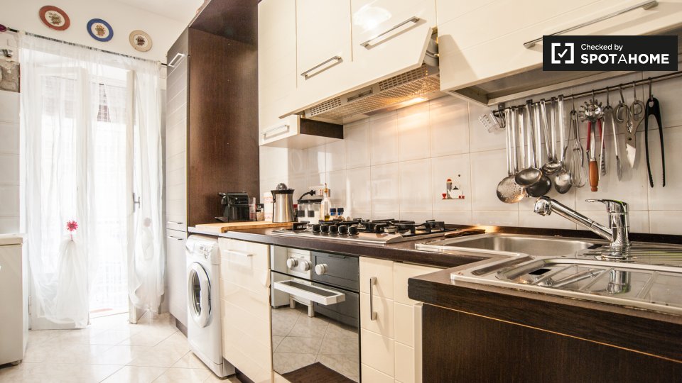 Immagine 11 di Camera condivisa in affitto  in Via Giuseppe Allievo, 00135 Roma RM, Italy a Roma