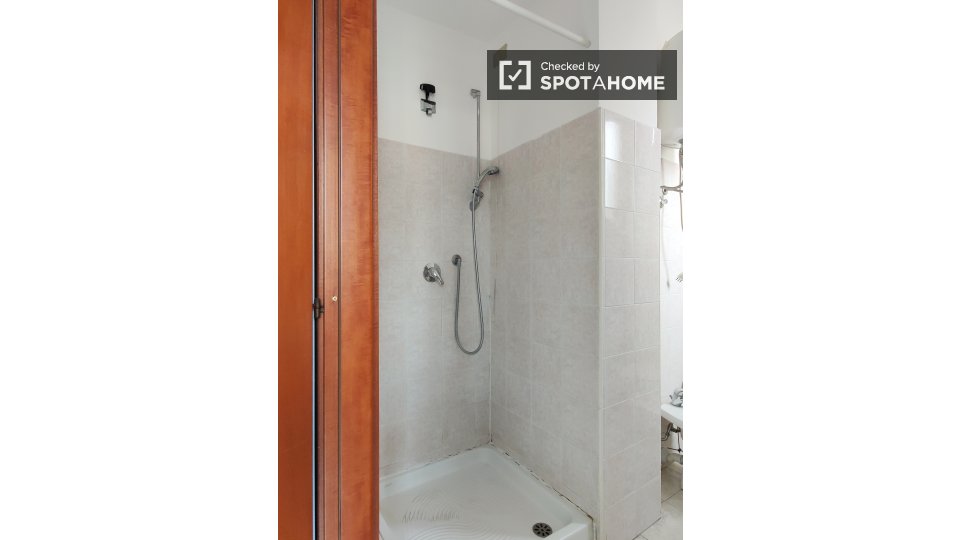 Immagine 13 di Appartamento in affitto  in Viale Molise a Milano