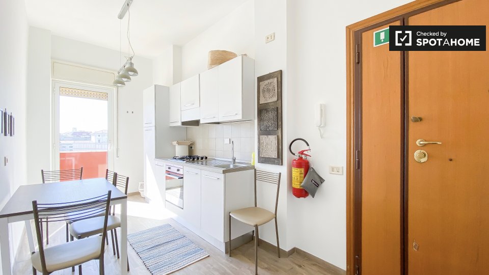 Immagine 4 di Appartamento in affitto  in Via Filippo Chiappini a Roma