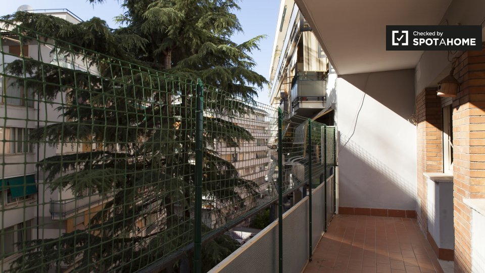 Immagine 11 di Appartamento in affitto  in Via Marco Valerio Corvo, 00174 Roma RM, Italy a Roma