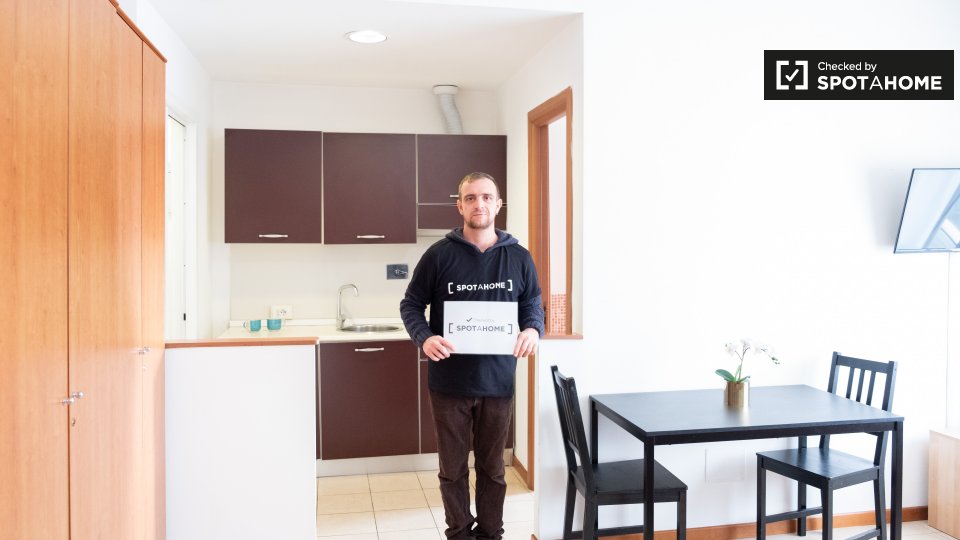 Immagine 8 di Ufficio in affitto  in Viale della Venezia Giulia a Roma