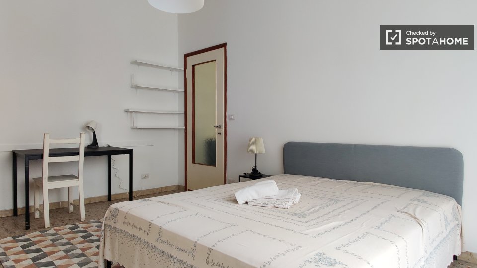 Immagine 2 di Camera condivisa in affitto  in Via Vincenzo Gioberti a Sesto San Giovanni