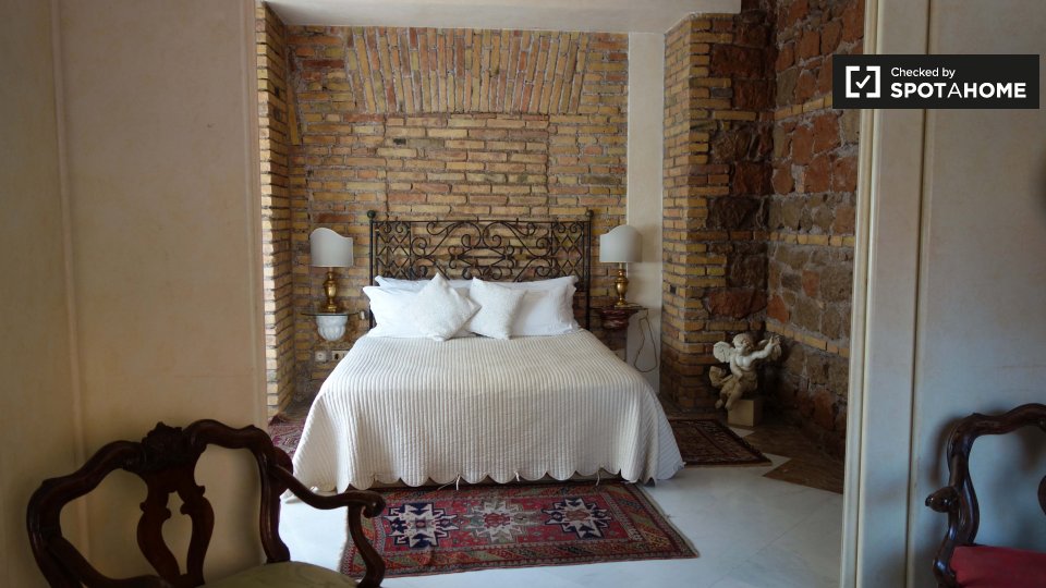 Immagine 17 di Appartamento in affitto  in Via della VII Coorte a Roma