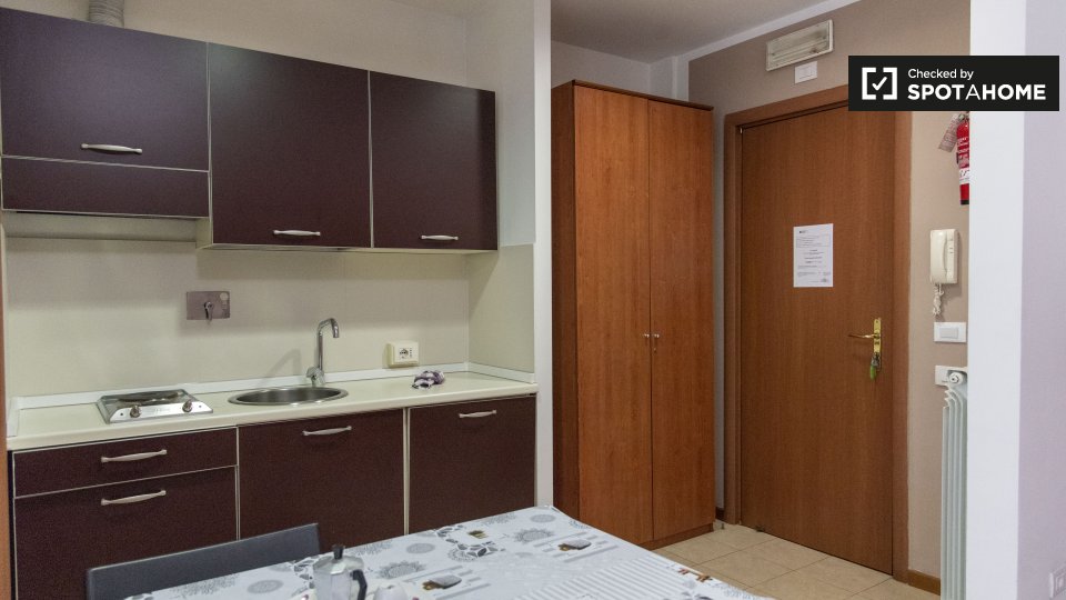 Immagine 7 di Ufficio in affitto  in Viale della Venezia Giulia a Roma