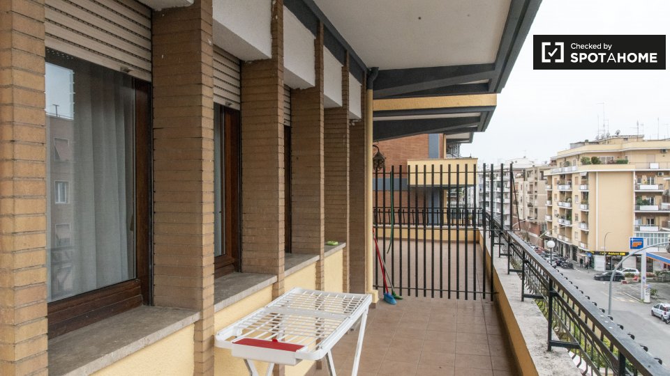 Immagine 14 di Ufficio in affitto  in Via della Balduina a Roma