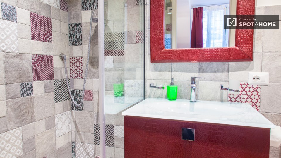 Immagine 8 di Camera condivisa in affitto  in Via Amerigo Vespucci a Roma