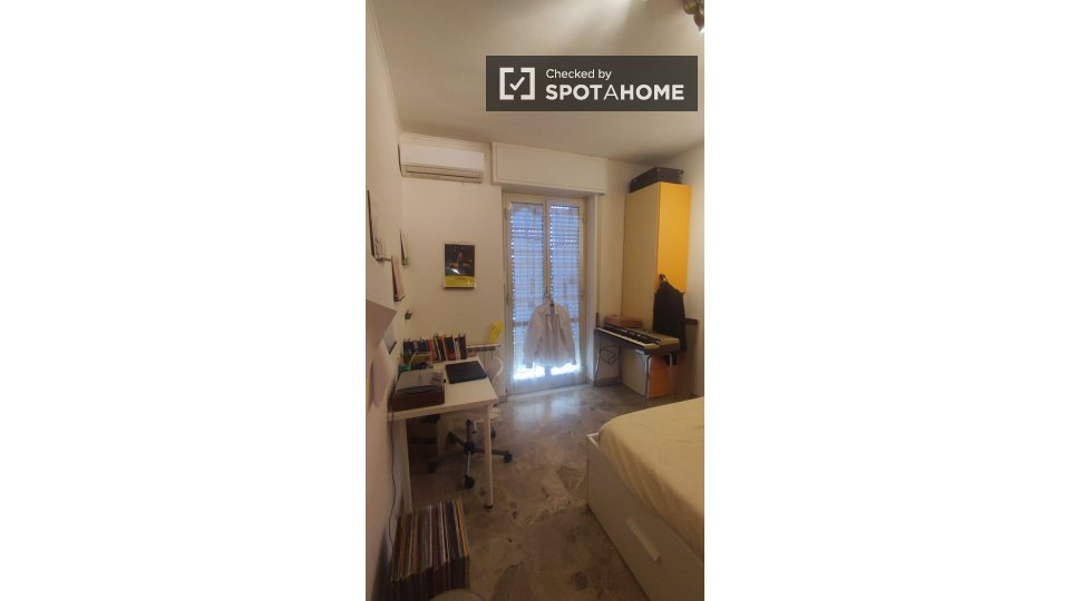 Immagine 19 di Camera condivisa in affitto  in Via Francesco Bianchi, 00133 Roma RM, Italy a Roma