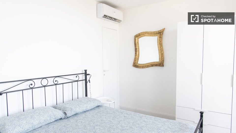 Immagine 6 di Appartamento in affitto  in Via Pietro Maffi a Roma