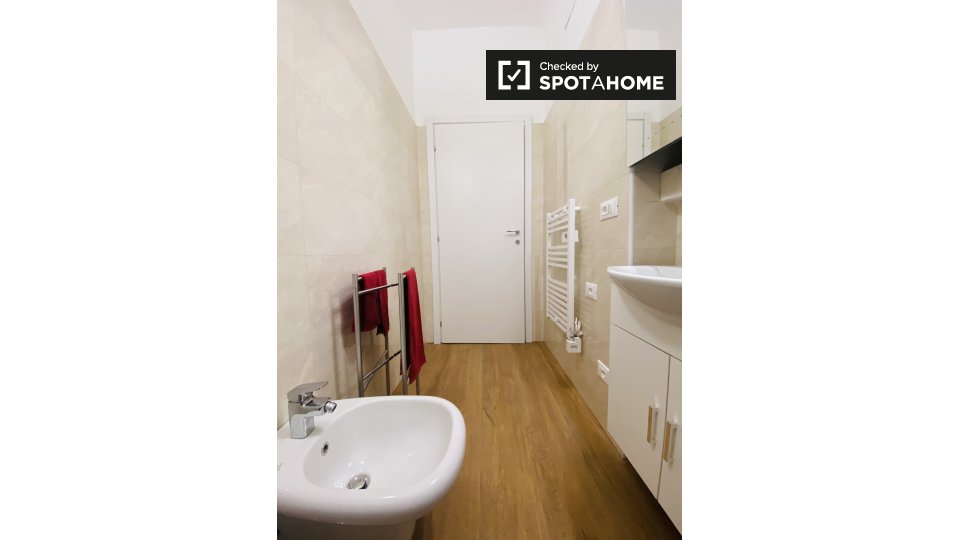 Immagine 14 di Camera condivisa in affitto  in P.za XXV Aprile a Milano