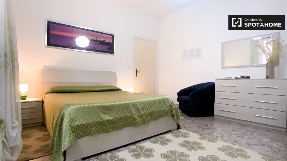 Immagine 12 di Appartamento in affitto  in Via Stefano de Stefani a Roma