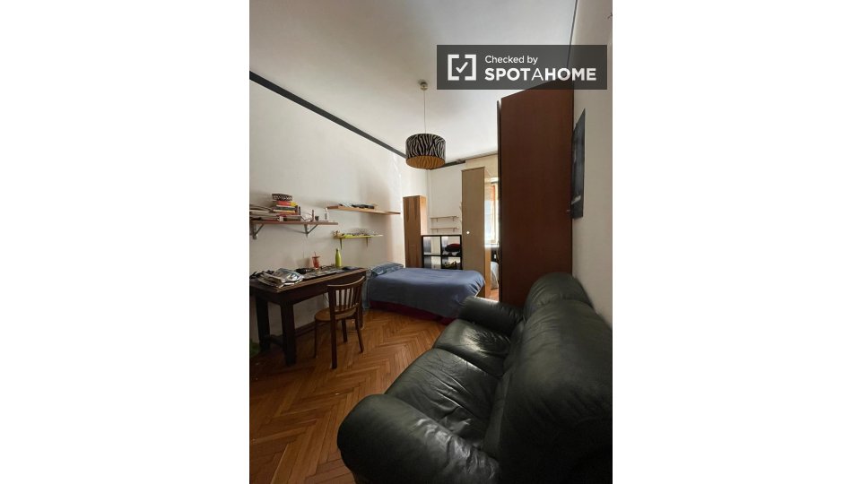 Immagine 17 di Camera condivisa in affitto  in Via Riccardo Sineo a Torino