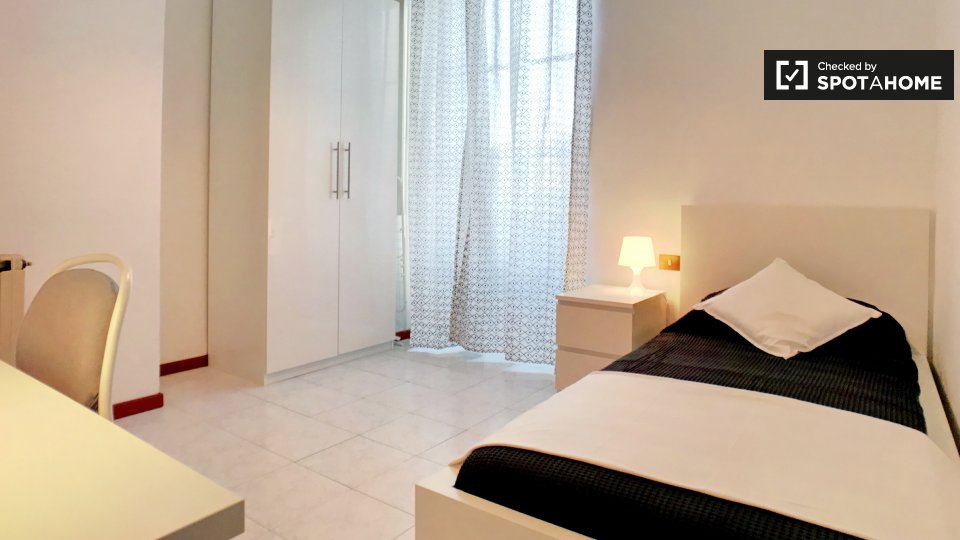 Immagine 1 di Camera condivisa in affitto  in Viale Bligny a Milano