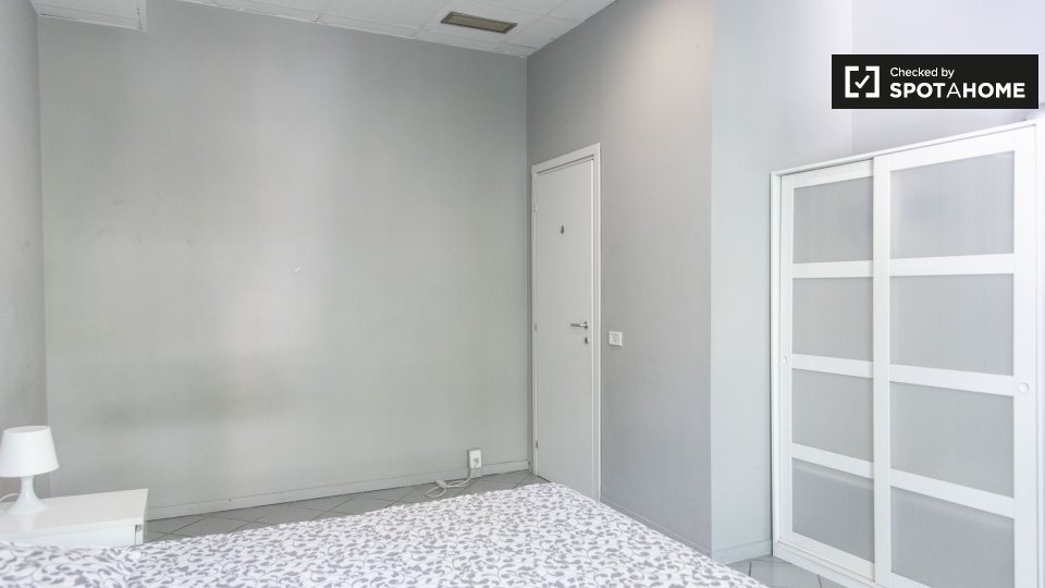 Immagine 5 di Camera condivisa in affitto  in Viale Regina Margherita, 00198 Roma RM, Italy a Roma