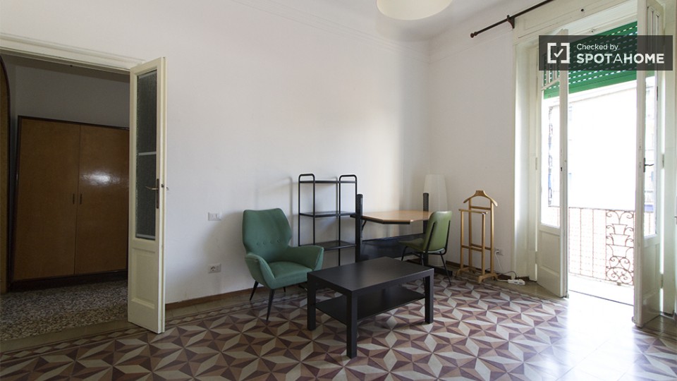 Immagine 3 di Camera condivisa in affitto  in Viale Jenner a Milano