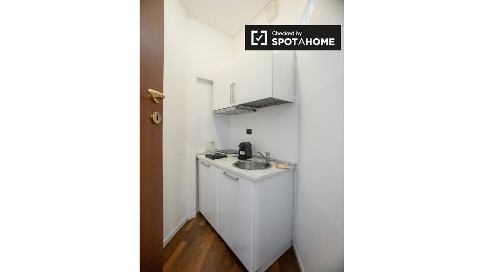 Immagine 5 di Ufficio in affitto  in Via Santa Maria Podone, 20123 Milano MI, Italy a Milano