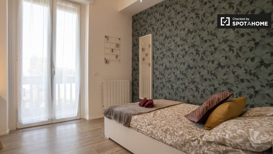 Immagine 1 di Camera condivisa in affitto  in Via Giacomo Antonini a Milano