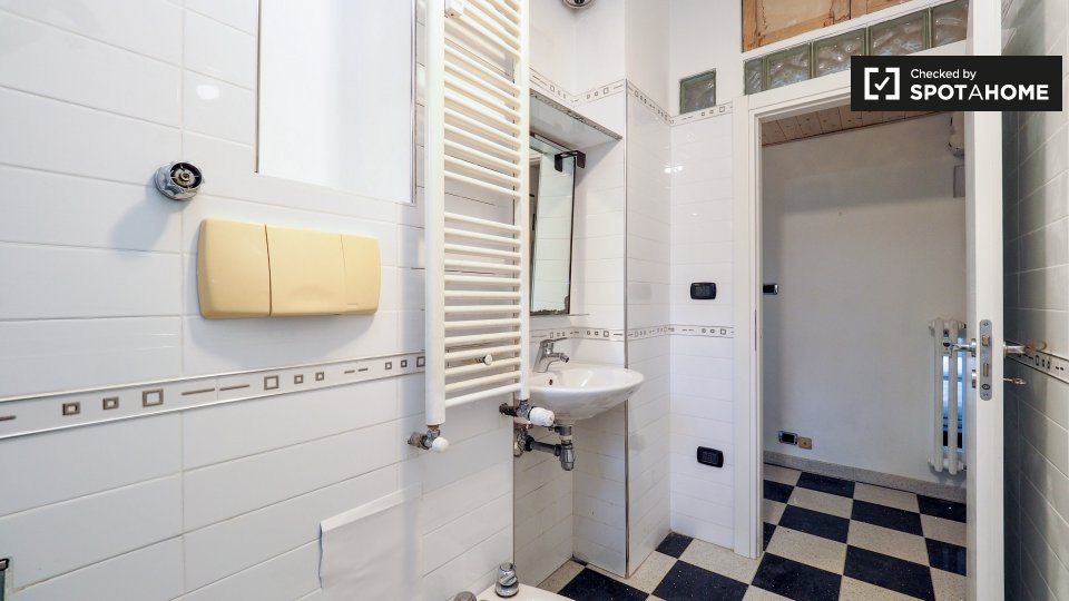 Immagine 12 di Camera condivisa in affitto  in Via Giovanni Ambrogio de Predis a Milano