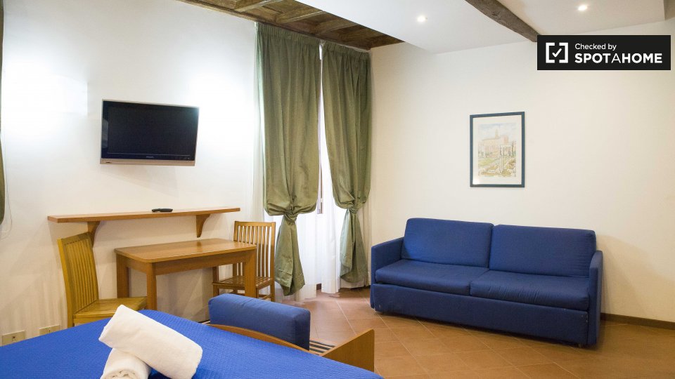 Immagine 4 di Ufficio in affitto  in Via Zucchelli a Roma