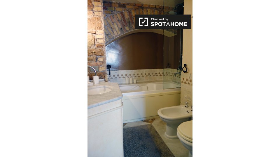 Immagine 7 di Appartamento in affitto  in Via della VII Coorte a Roma