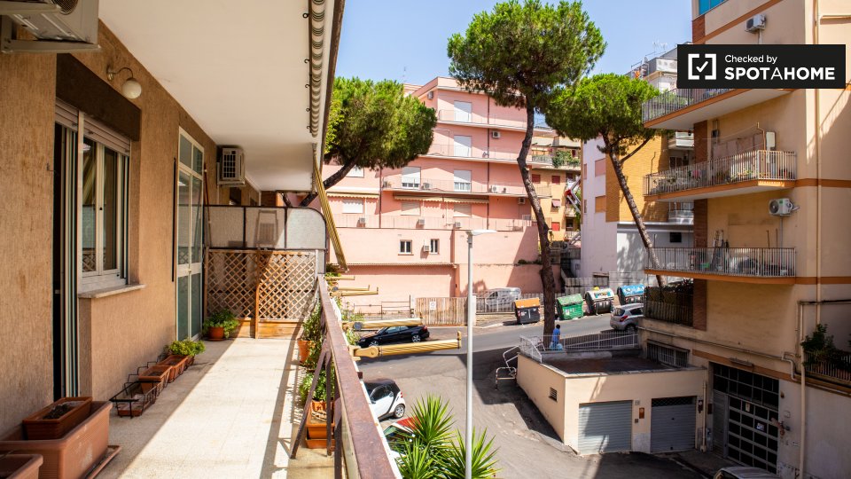 Immagine 8 di Appartamento in affitto  in Via Gregorio XIII, 00167 Roma RM, Italy a Roma