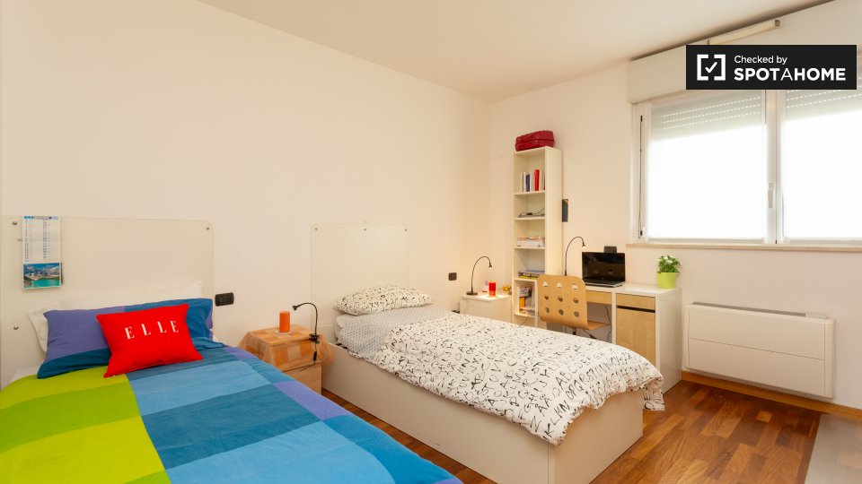 Immagine 1 di Camera condivisa in affitto  in Viale dell'Innovazione a Milano