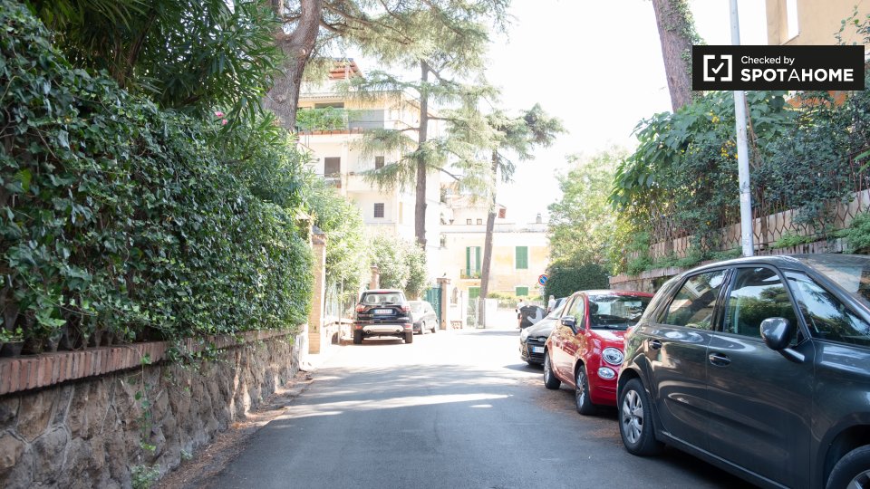 Immagine 17 di Appartamento in affitto  in Via dei Giovi a Roma