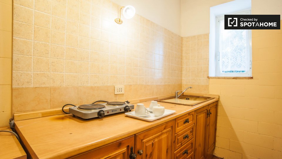 Immagine 6 di Appartamento in affitto  in Via dei Gonzaga a Roma