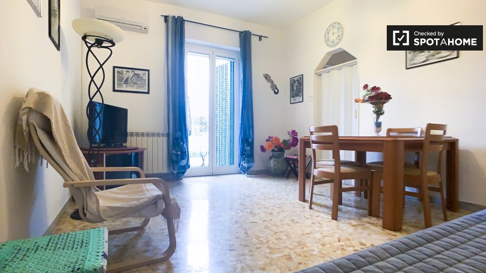 Immagine 1 di Appartamento in affitto  in Via Stefano de Stefani a Roma